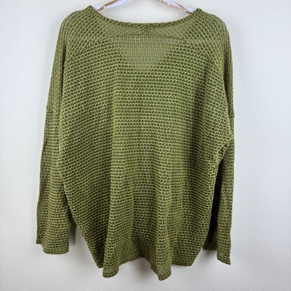 UMGEE Two Tone Green Knobby Front Tie Pullover Shirt Top Relaxed / Size Medium - Picture 9 of 13